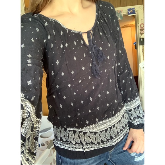 Navy Blue Long-Sleeved Peasant Top - Picture 3 of 3